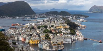 ciudad de Alesund_w.jpg